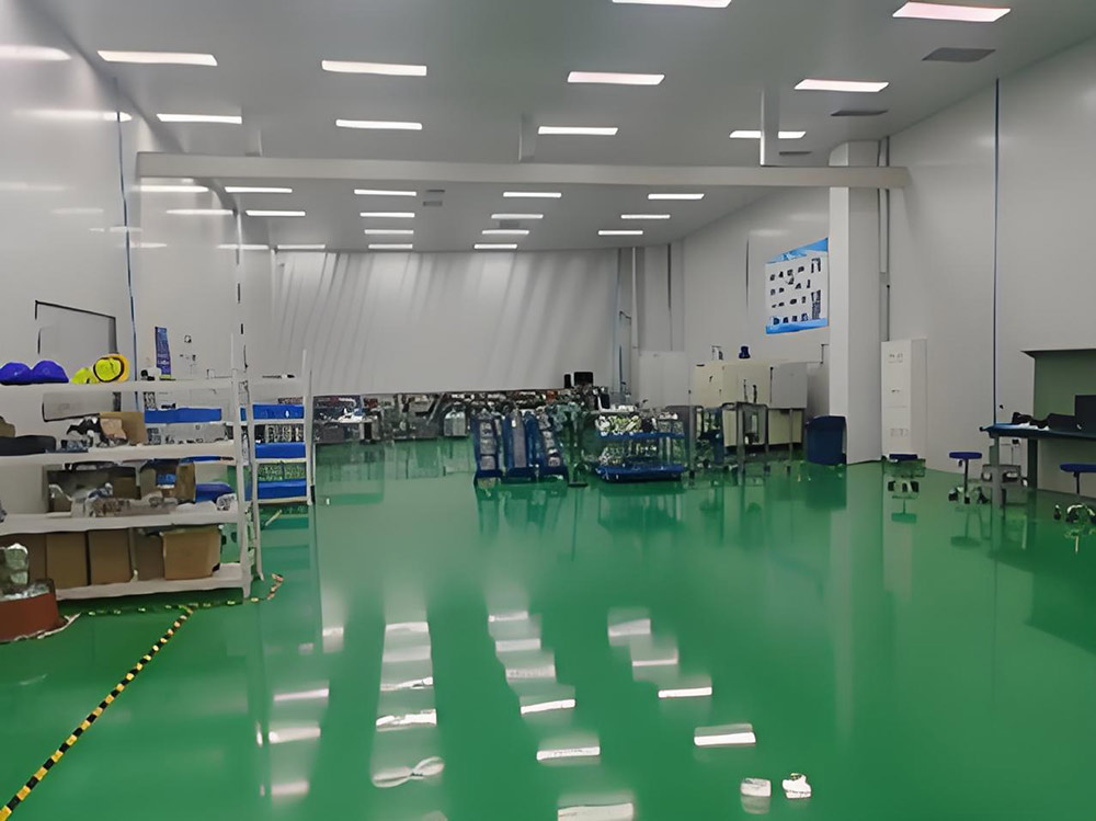 低溫泵維修測(cè)試車間